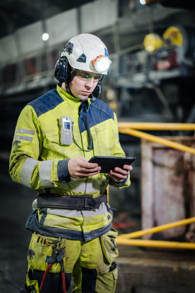 Operator with tablet