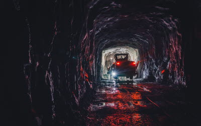 Underground drill rig